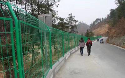 风景区与公园景观工程围网设计标准与管理策略